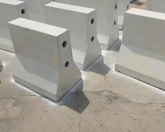 混凝土隔离墩
